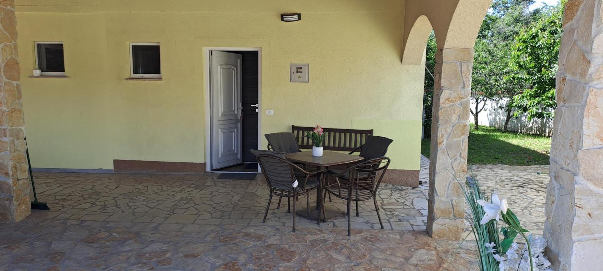 Apartments Eden Šišan Pokoj fotografie